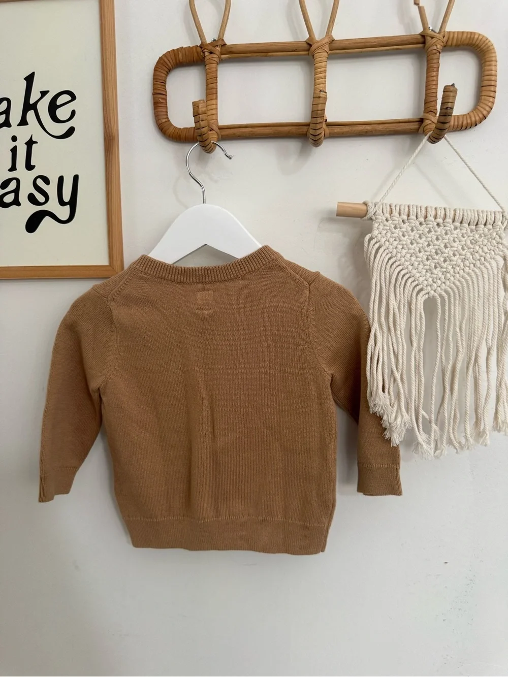 GAP - 6-12m - NWT bear sweater